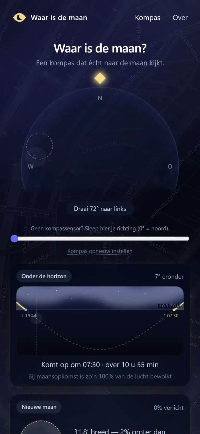Het kompas van Waar is de maan op een telefoon, dat aanwijst waar de maan staat.